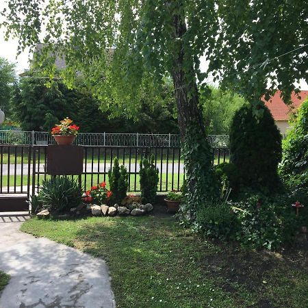 Rozsa Nyaralohaz Villa Balatonboglár Dış mekan fotoğraf