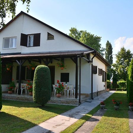 Rozsa Nyaralohaz Villa Balatonboglár Dış mekan fotoğraf