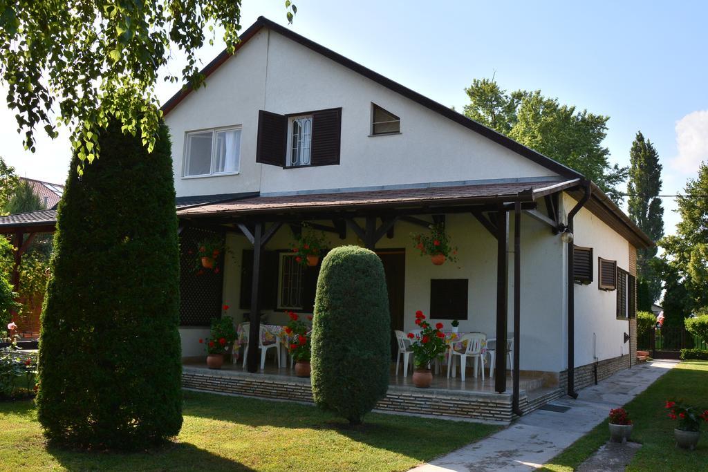 Rozsa Nyaralohaz Villa Balatonboglár Dış mekan fotoğraf
